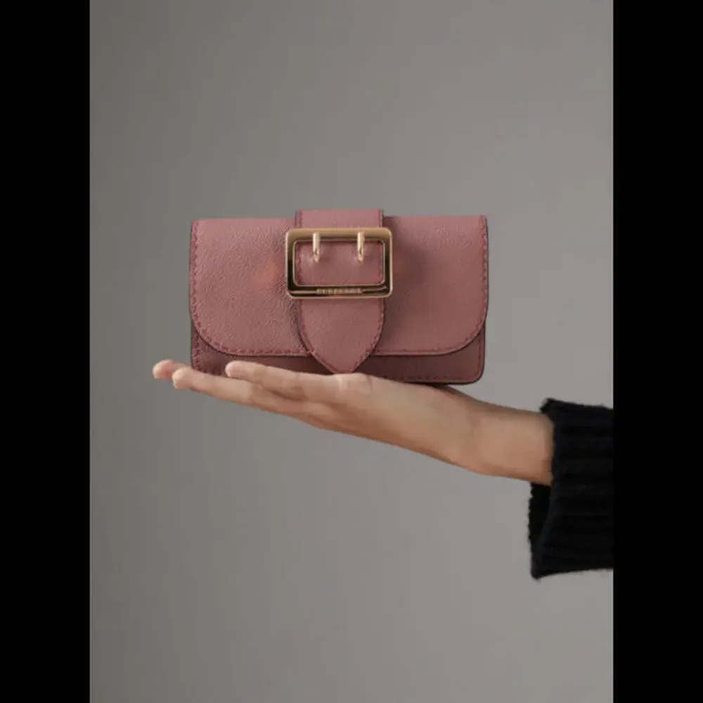 Burberry Pink Leather Bag with Gold Chain - Picture 7 of 14